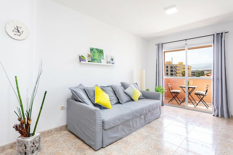El M�dano Yellow Sand Apartment, Downtown, Beach And Sun