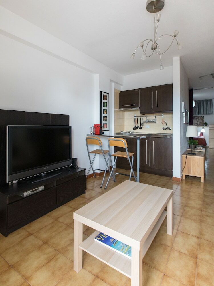 Apartamentos Summer Home, Sun & Beach In A Prime Location