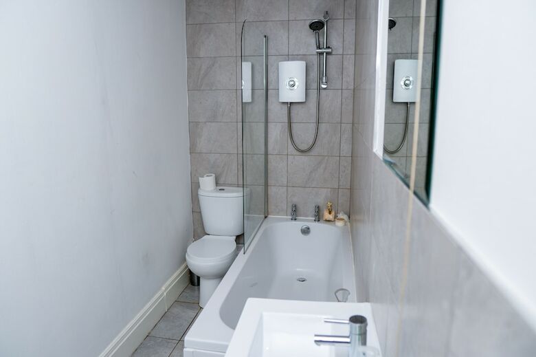 The White House Apartments