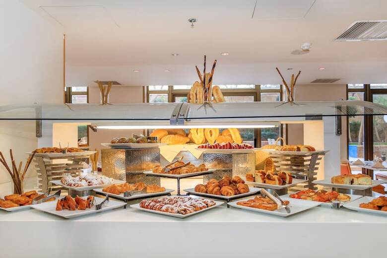 Hotel Ramada Resort By Wyndham Dead Sea