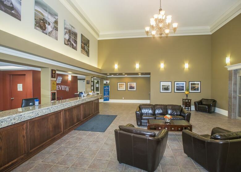 Hotel Lakeview Inns & Suites - Edson Airport