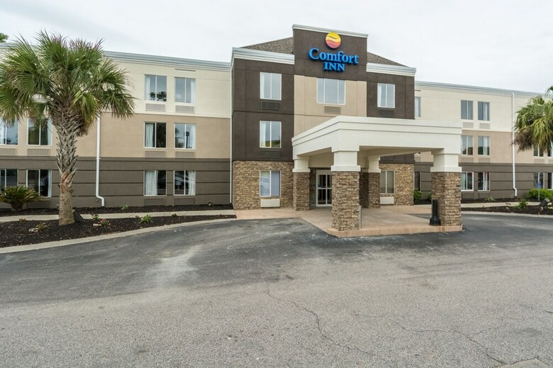 Motel Comfort Inn Near Barefoot Landing