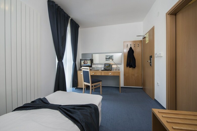 Hotel Blue Garni