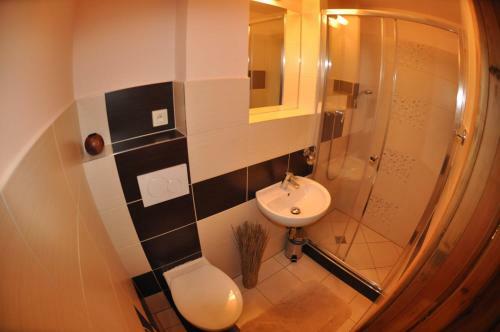 Hostal Vila House Family