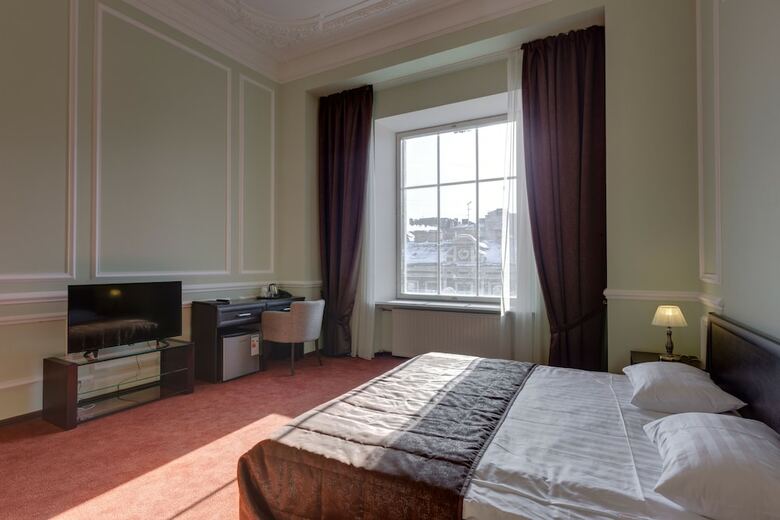 Hotel Solo On Liteyny