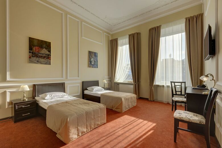 Hotel Solo On Liteyny