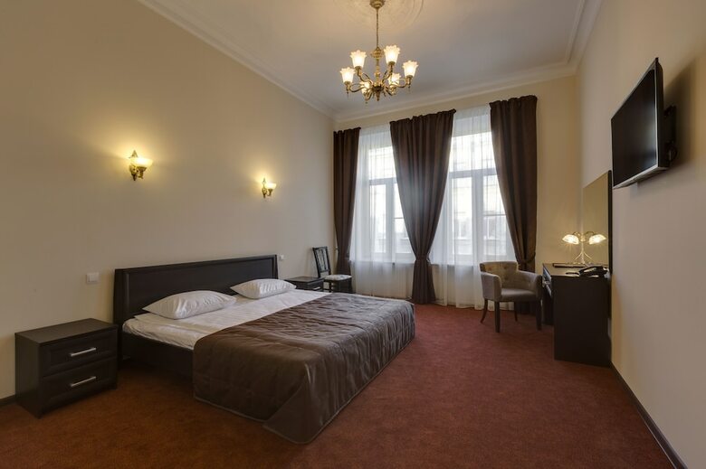 Hotel Solo On Liteyny