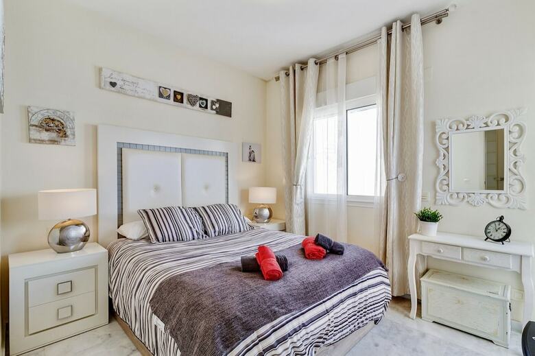 Apartamentos �tico Con Preciosa Vista En Valle Romano