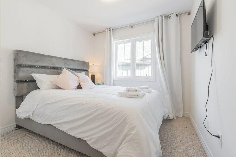 Luxurious Four Bedroom Townhouse