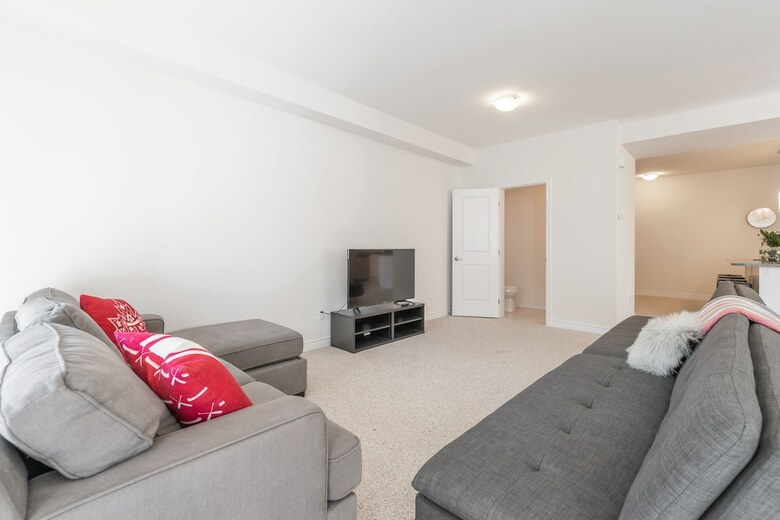 Luxurious Four Bedroom Townhouse