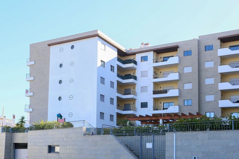 3 Bedroom Apartment With Pool