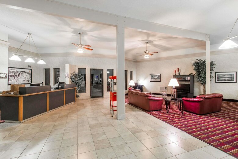 Motel Super 8 By Wyndham Casper West By The River