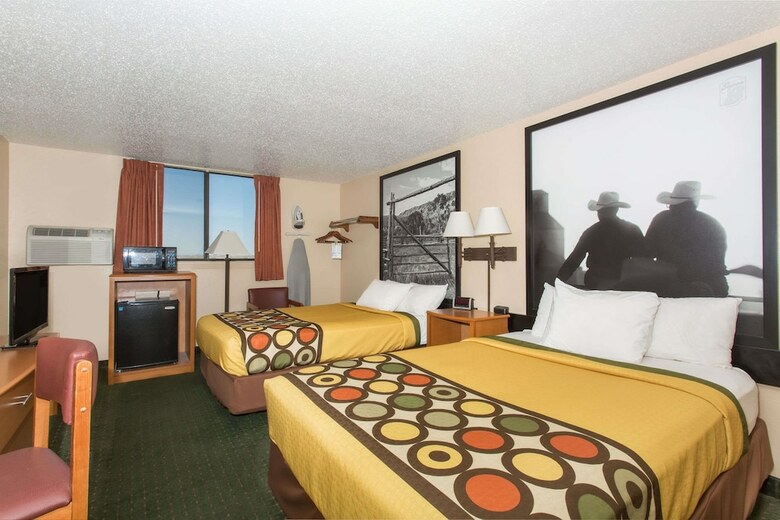 Motel Super 8 By Wyndham Casper West By The River
