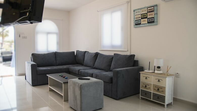 Anatoli 3br Holiday Home 800m From The Beach