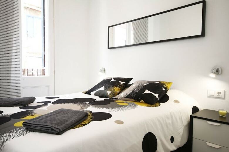 Apartamentos Suite Place Barcelona Diputaci�