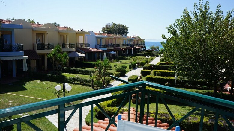Eva's Houses