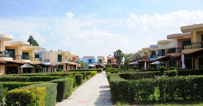 Eva's Houses