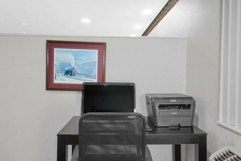 Motel Super 8 By Wyndham Altoona