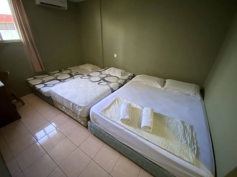 Spot On 89863 Hotel Fah Fah