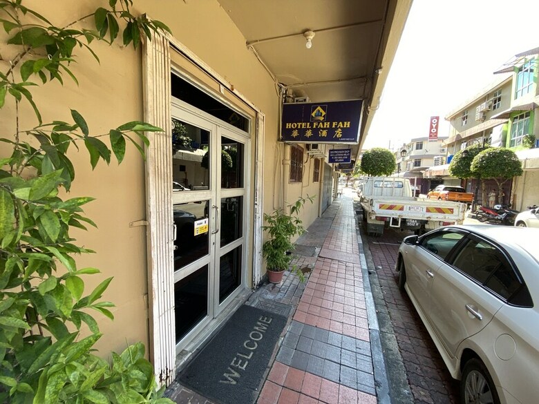 Spot On 89863 Hotel Fah Fah