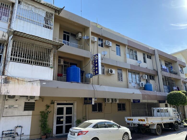 Spot On 89863 Hotel Fah Fah