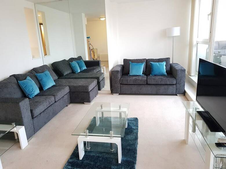 Apartamentos Point Pleasant � London 2 Bed Penthouse