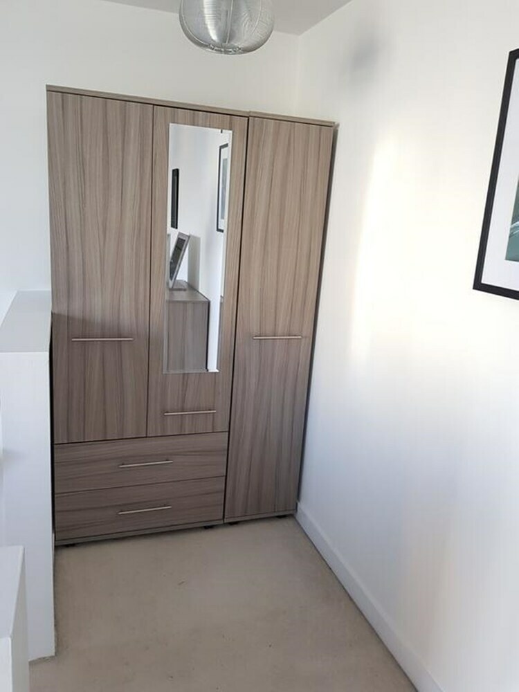 Apartamentos Point Pleasant � London 2 Bed Penthouse