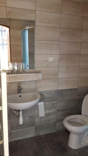 Hostal Victoria - Penzion & Restaurant