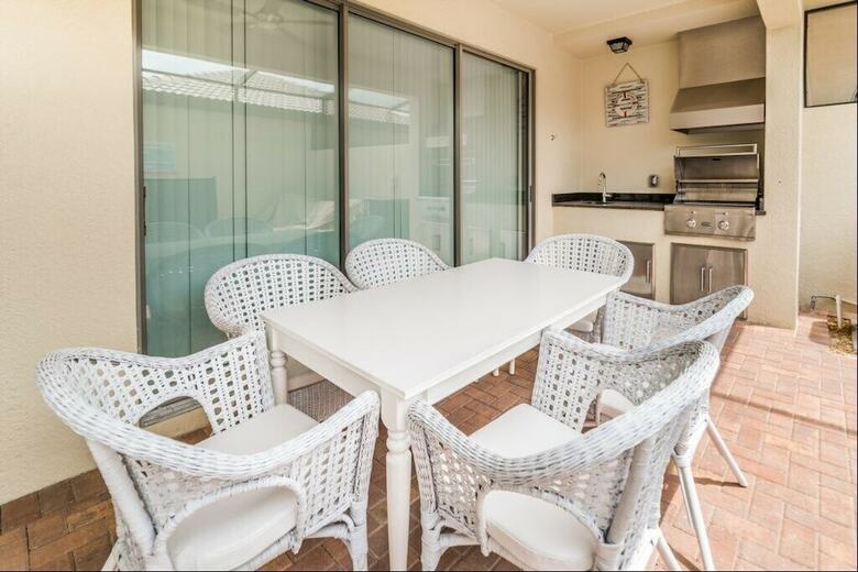 Apartamento Contemporary Retreat