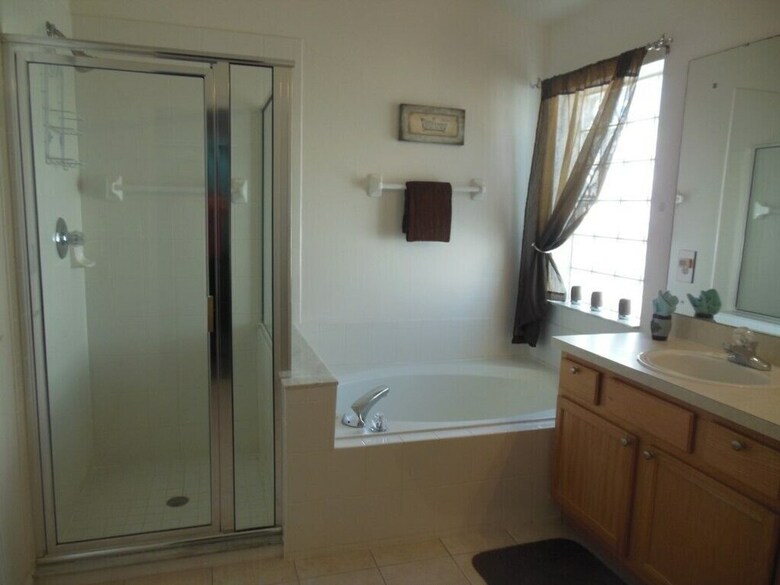 3 Bedroom, 2 Bath Disney Pool Home!