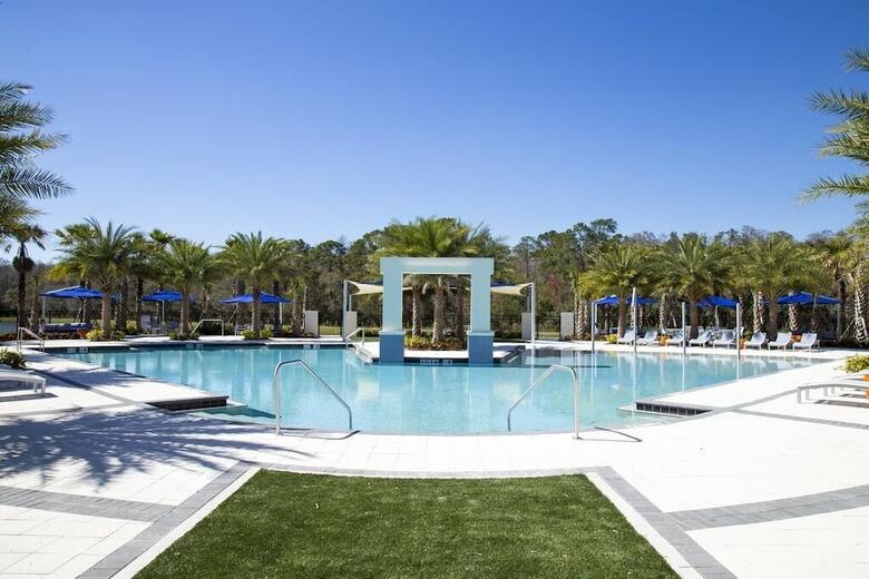 Stunning Vacation Home So3890