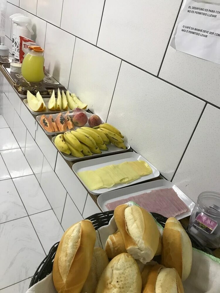 Hostal Bougainville Hostel