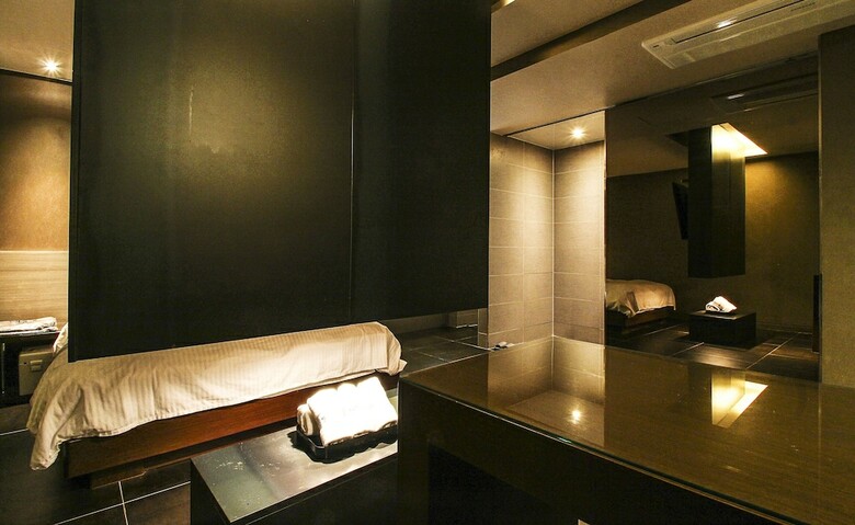 Yeoubi Hotel