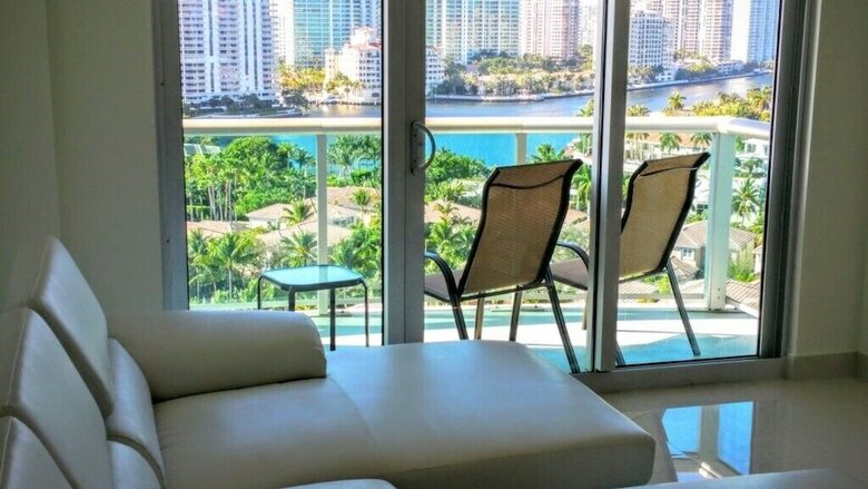 1 Bedroom Bay & Ocean View Or1520
