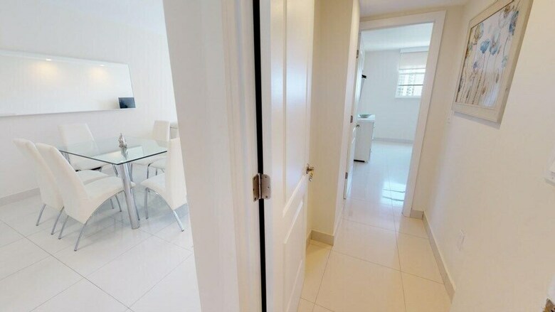 Premium 1 Bedroom +den Ocean View Or925