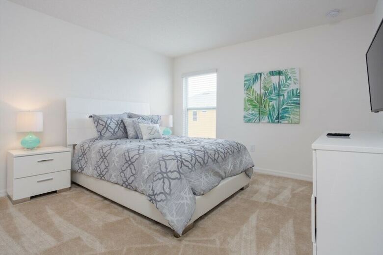 Villa Svv 003 - Providence Retreat 6 Bed Pool Home