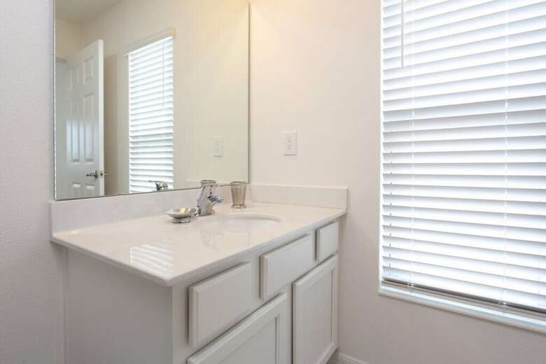 Villa Svv 003 - Providence Retreat 6 Bed Pool Home