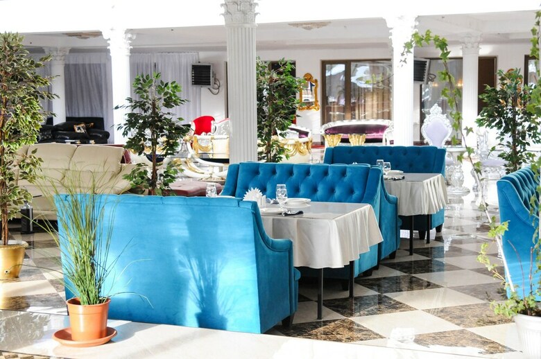 Hotel Kartmazovo Town