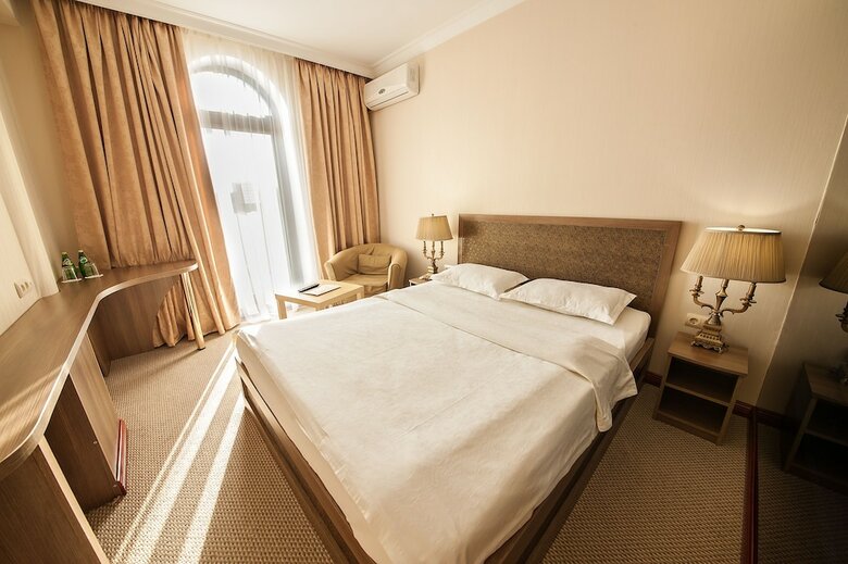 Hotel Kartmazovo Town