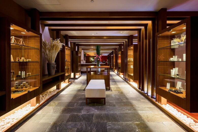 Hotel Nikko Saigon