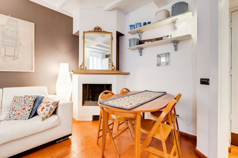 Apartment In Campo de Fiori With Netflix