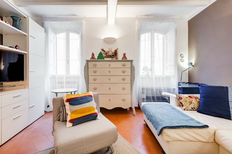 Apartment In Campo de Fiori With Netflix