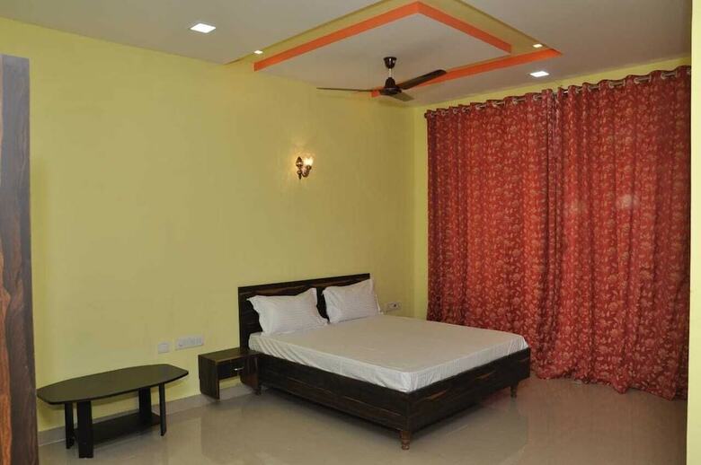 Hotel Pride Residency