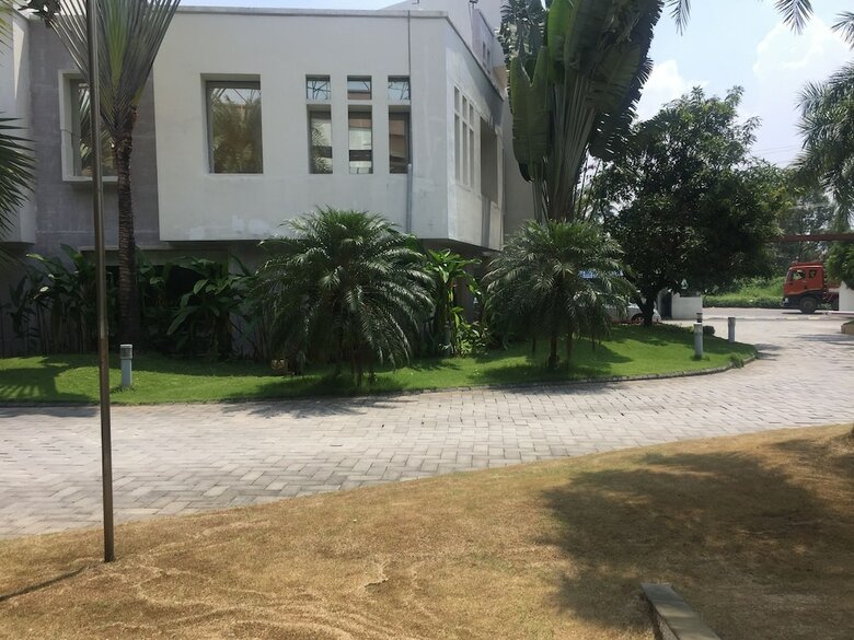 Flora Airport Hotel And Convention Centre Kochi