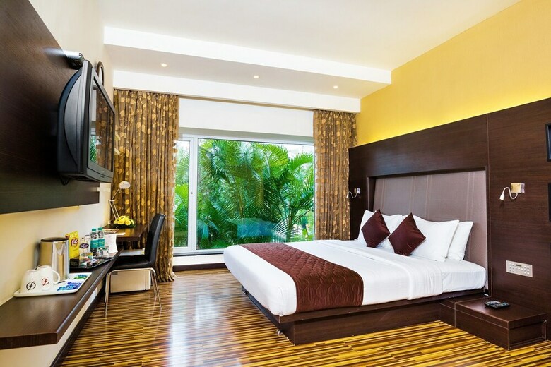 Flora Airport Hotel And Convention Centre Kochi