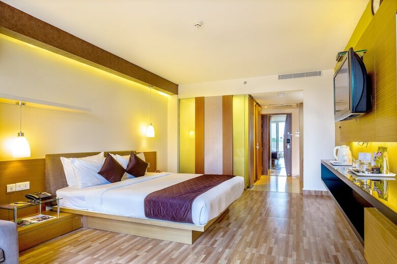 Flora Airport Hotel And Convention Centre Kochi