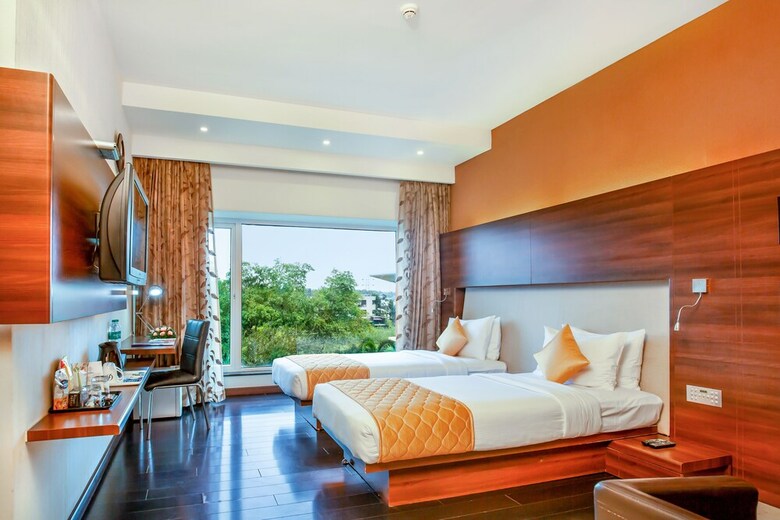 Flora Airport Hotel And Convention Centre Kochi