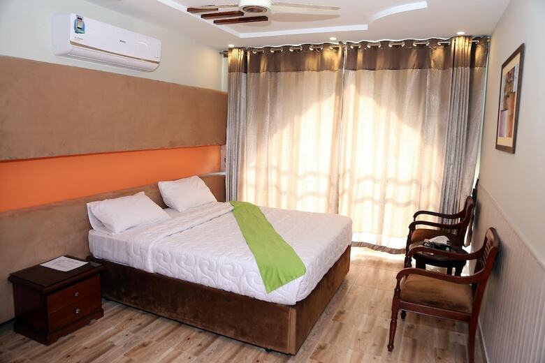 Bed & Breakfast Hak Mall Suites