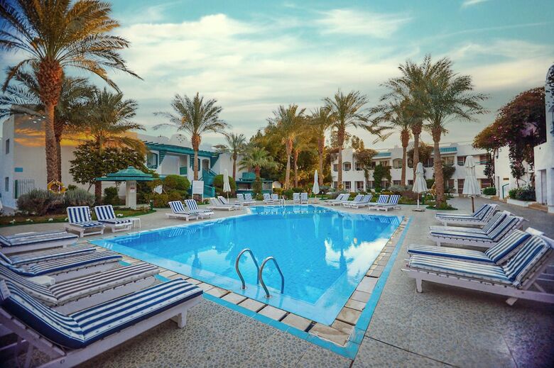 Falcon Hills Hotel