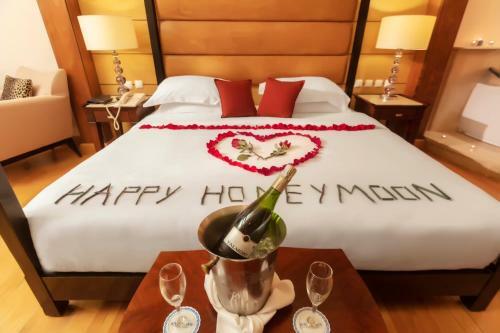 Royal Savoy Hotel And Villas